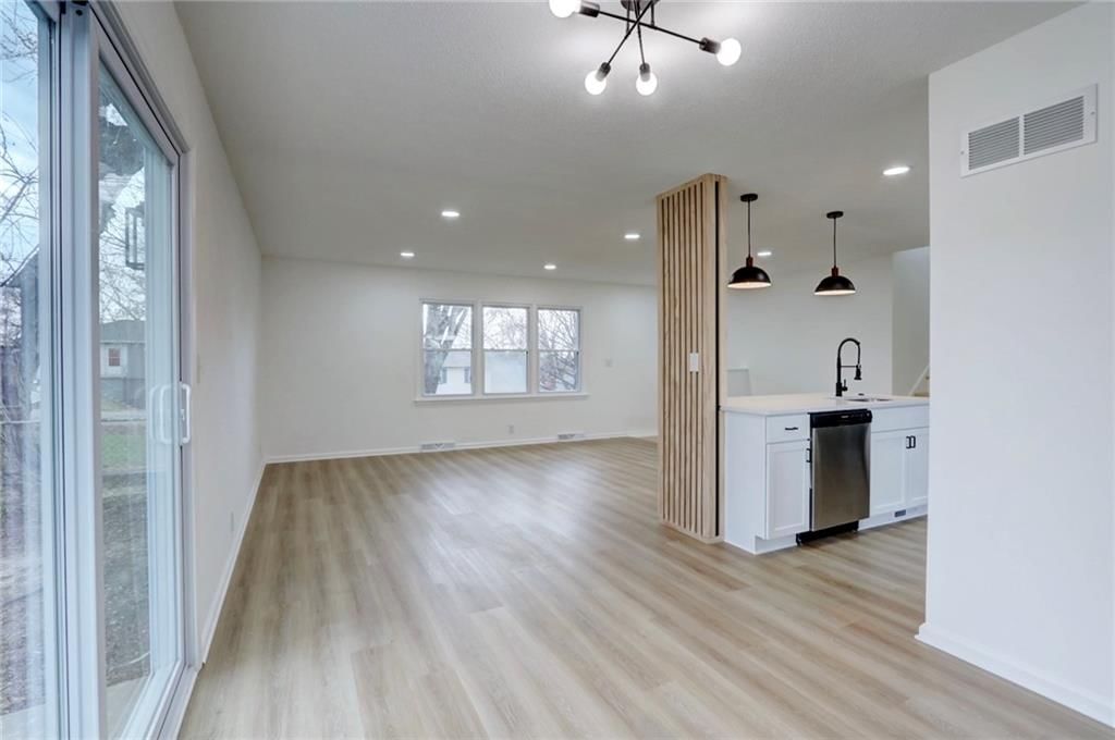 Photo 15 of 42 - 17002 NW 76th Street