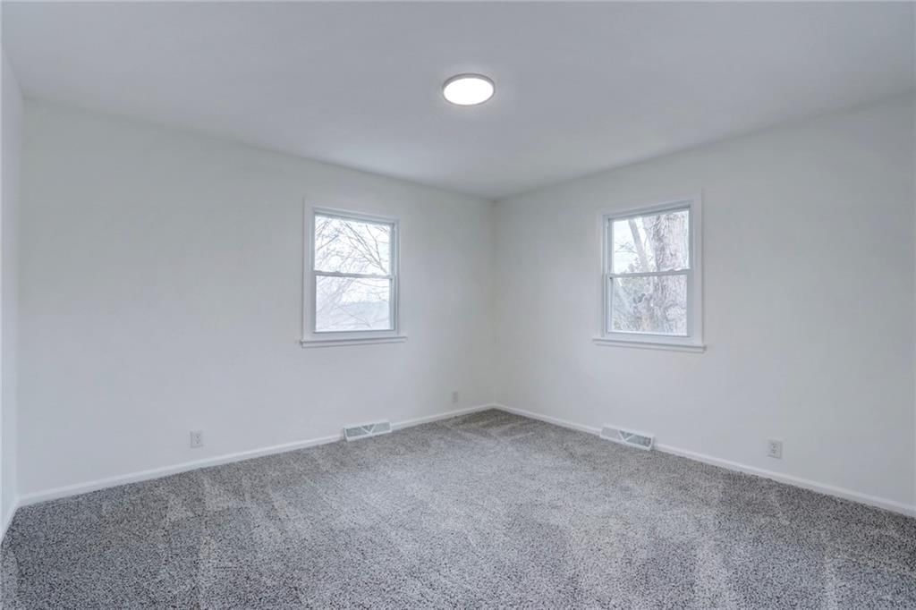 Photo 20 of 42 - 17002 NW 76th Street
