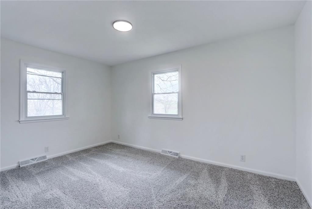 Photo 26 of 42 - 17002 NW 76th Street