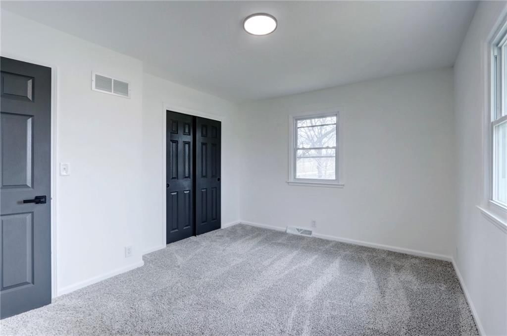 Photo 30 of 42 - 17002 NW 76th Street
