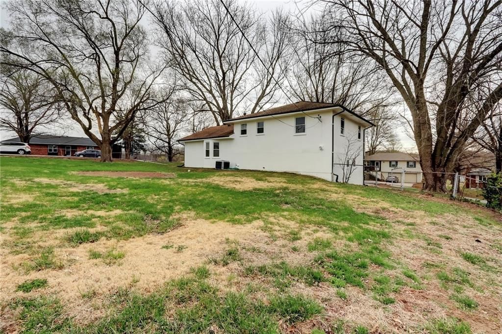 Photo 41 of 42 - 17002 NW 76th Street