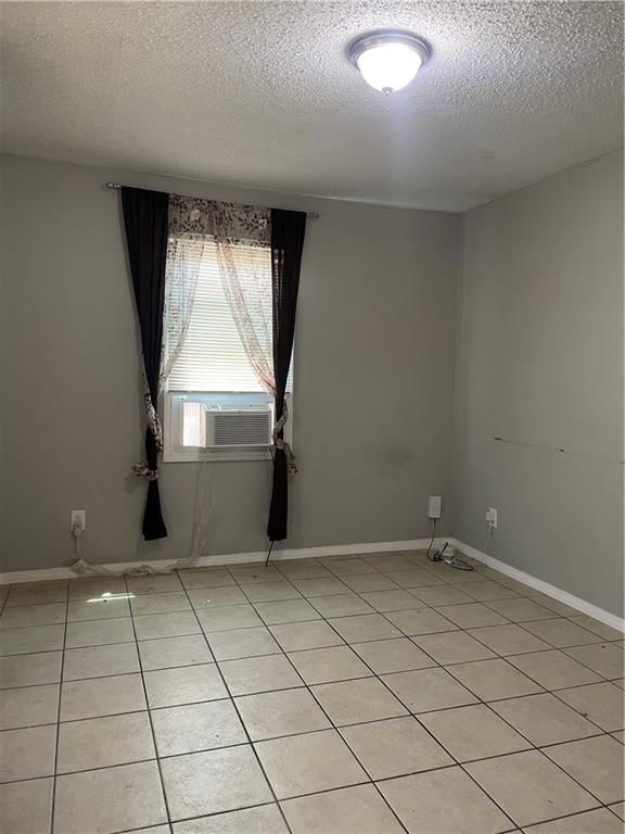 106-108 Bellaire Avenue — photo 9
