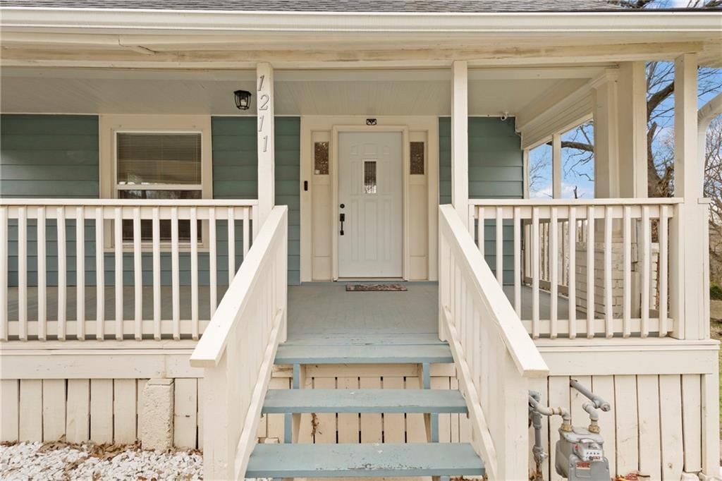 1211 Waverly Avenue — photo 4