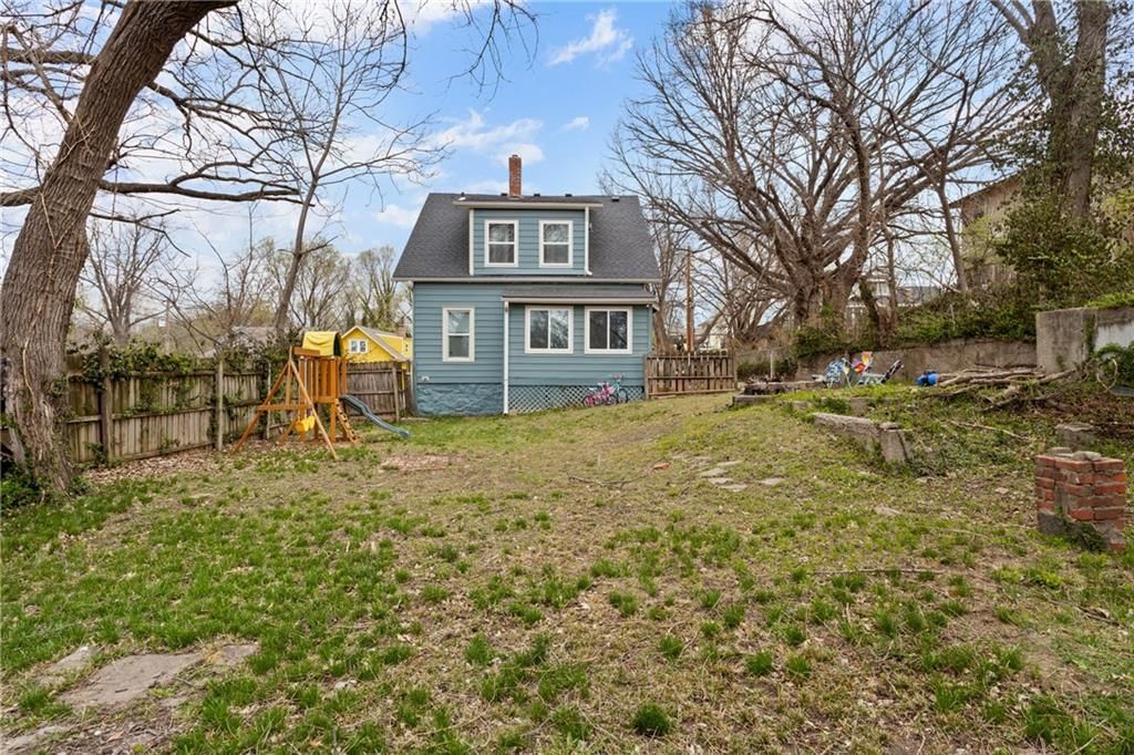 1211 Waverly Avenue — photo 24