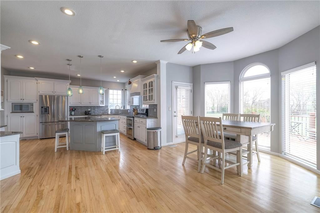 9813 Pin Oak Circle — photo 7