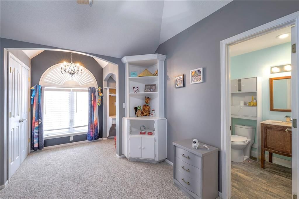 9813 Pin Oak Circle — photo 30