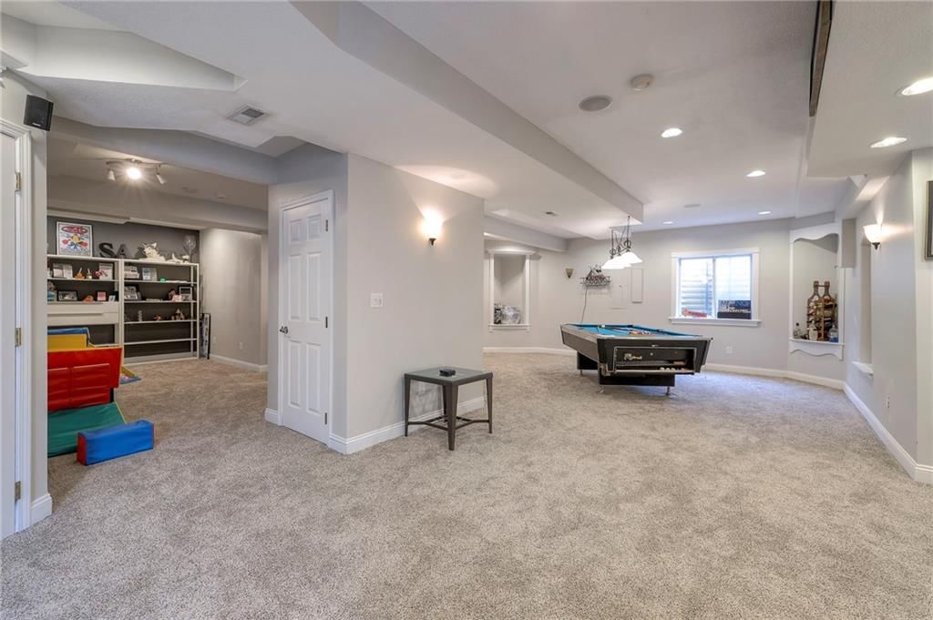 9813 Pin Oak Circle — photo 40