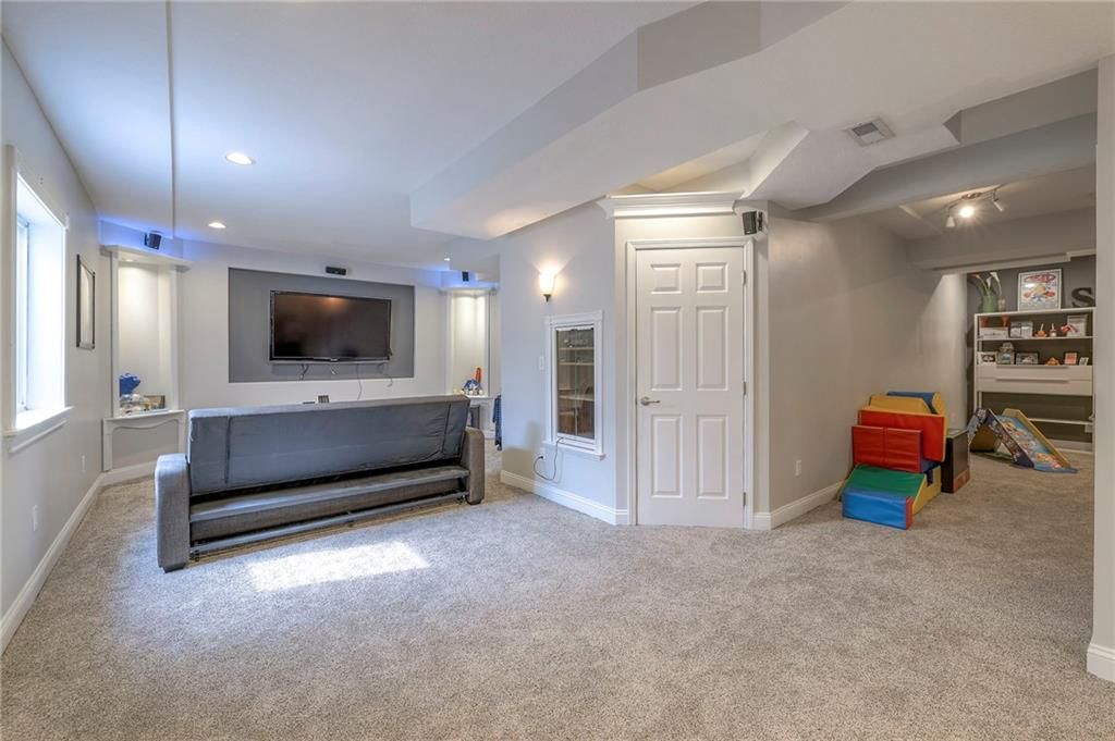 9813 Pin Oak Circle — photo 41