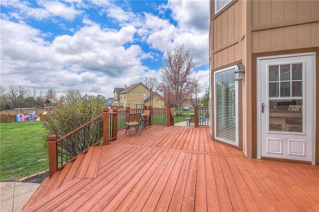 9813 Pin Oak Circle — photo 45