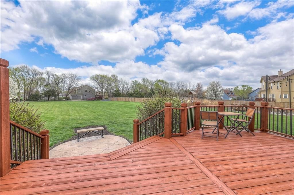 9813 Pin Oak Circle — photo 46