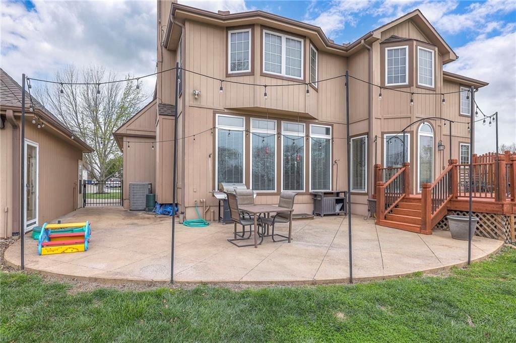9813 Pin Oak Circle — photo 47