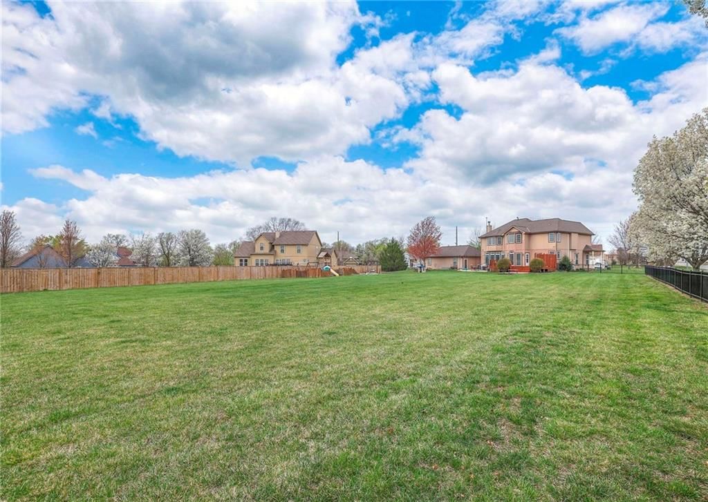 9813 Pin Oak Circle — photo 49