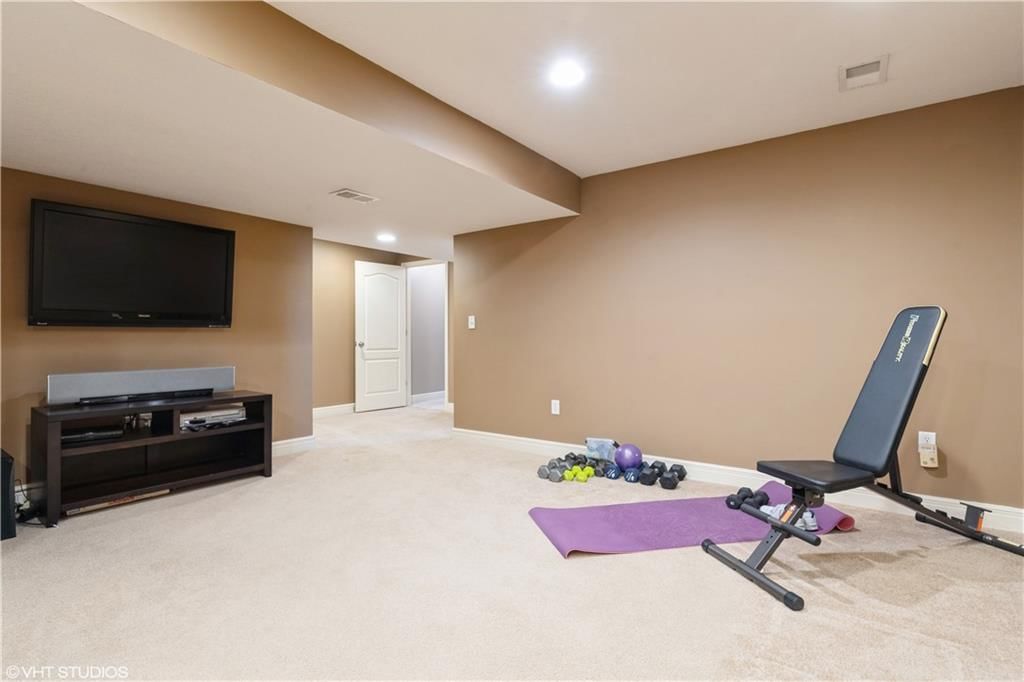 16171 S Laurelwood Street — photo 30