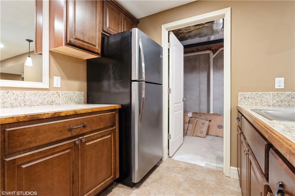 16171 S Laurelwood Street — photo 33