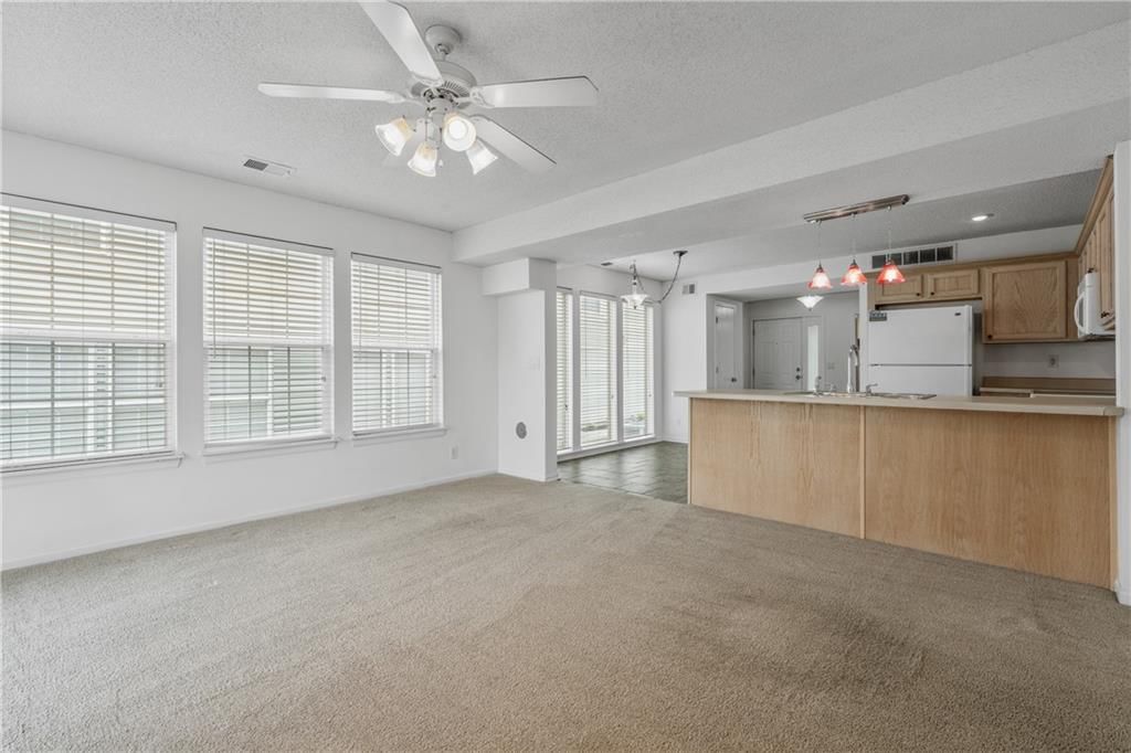 8027 N Elmwood Avenue — photo 9
