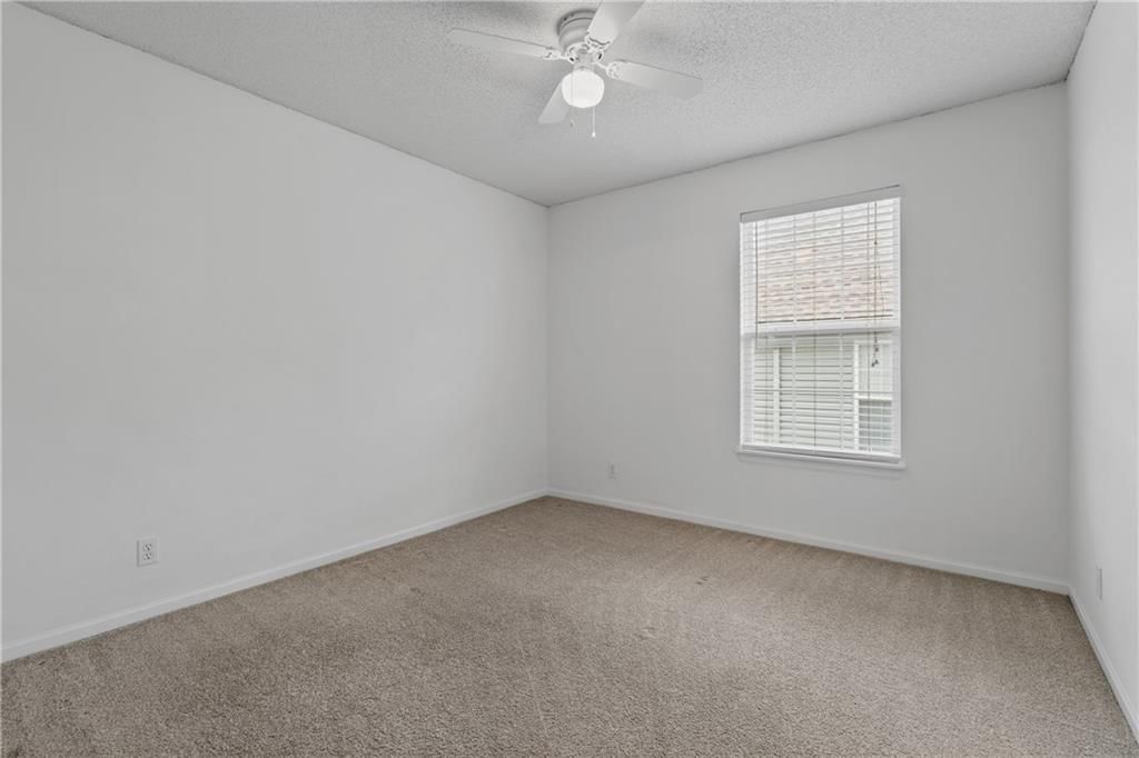 8027 N Elmwood Avenue — photo 14