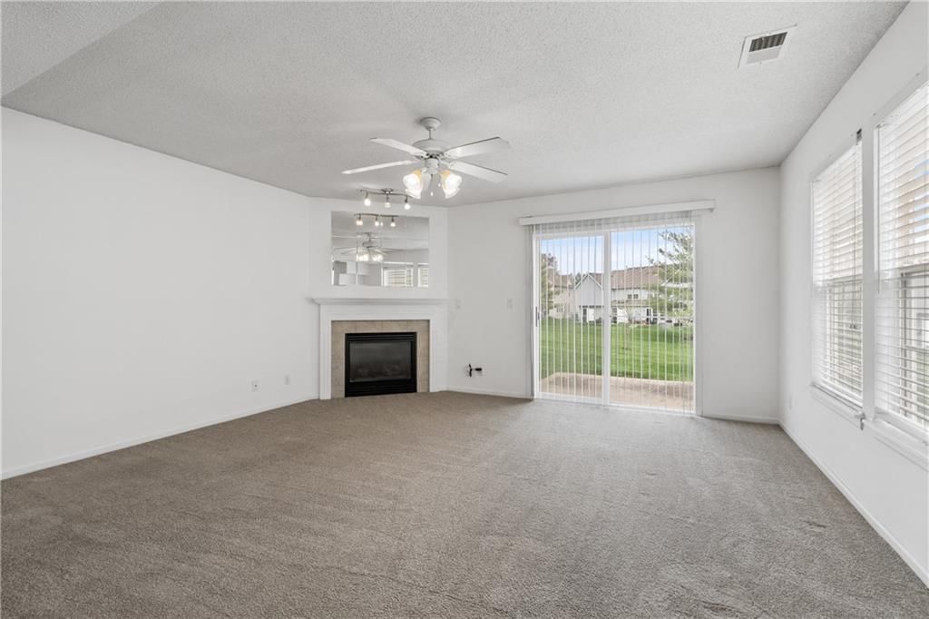 8027 N Elmwood Avenue — photo 15