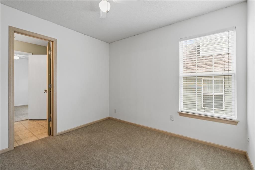 8027 N Elmwood Avenue — photo 20