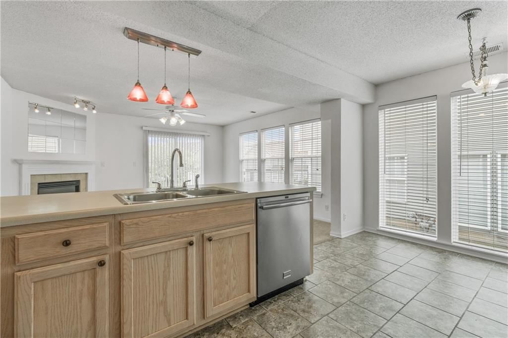 8027 N Elmwood Avenue — photo 24