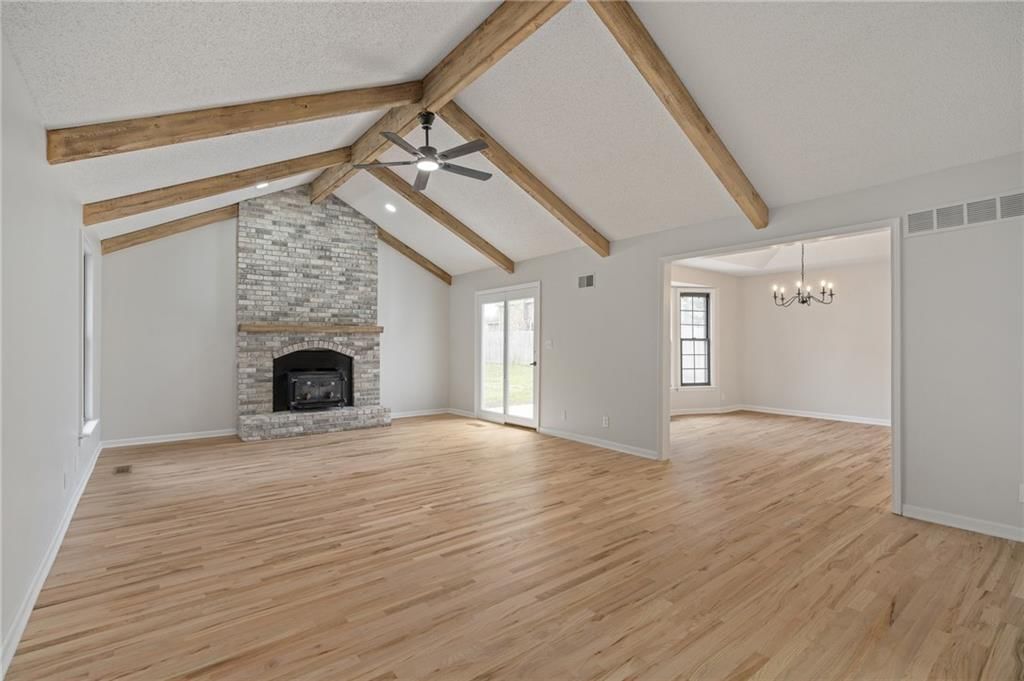 6333 Woodstock Street — photo 9