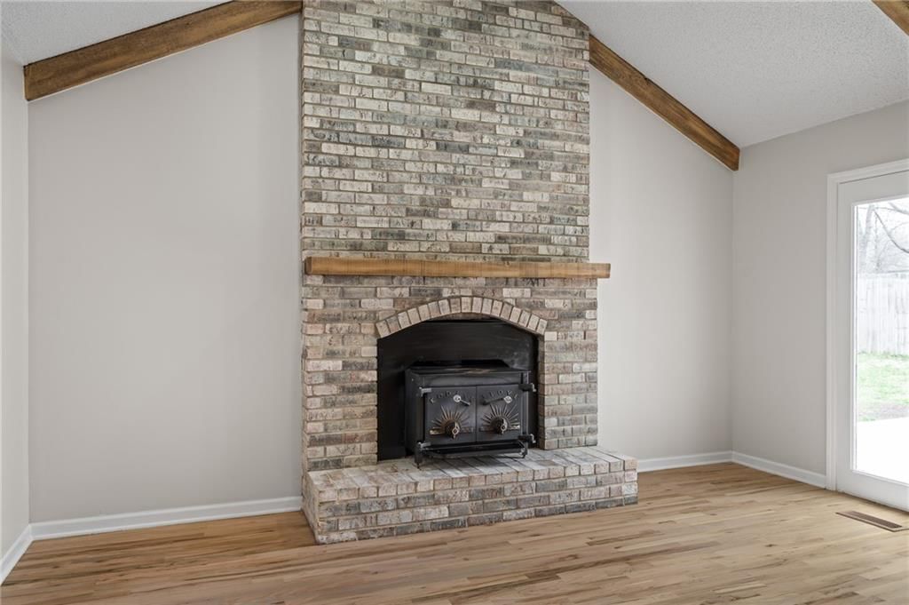 6333 Woodstock Street — photo 12
