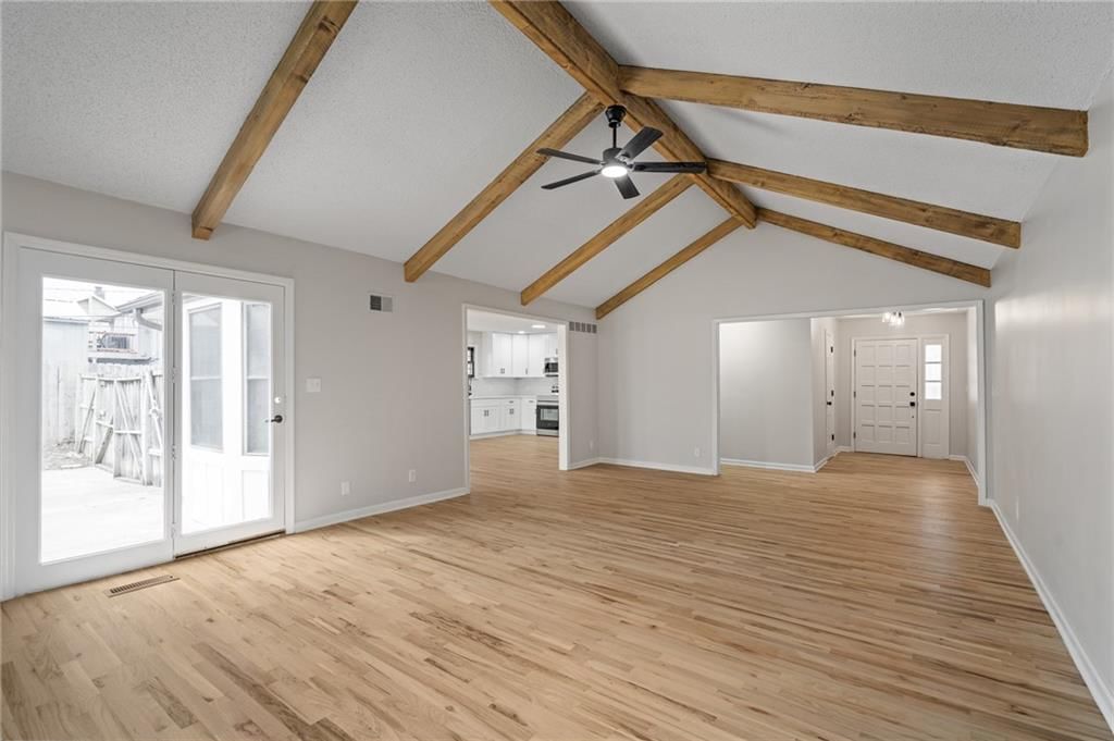 6333 Woodstock Street — photo 13