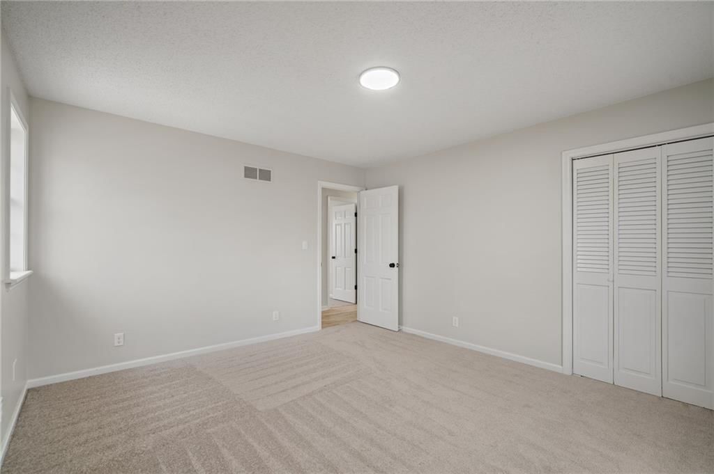 6333 Woodstock Street — photo 30