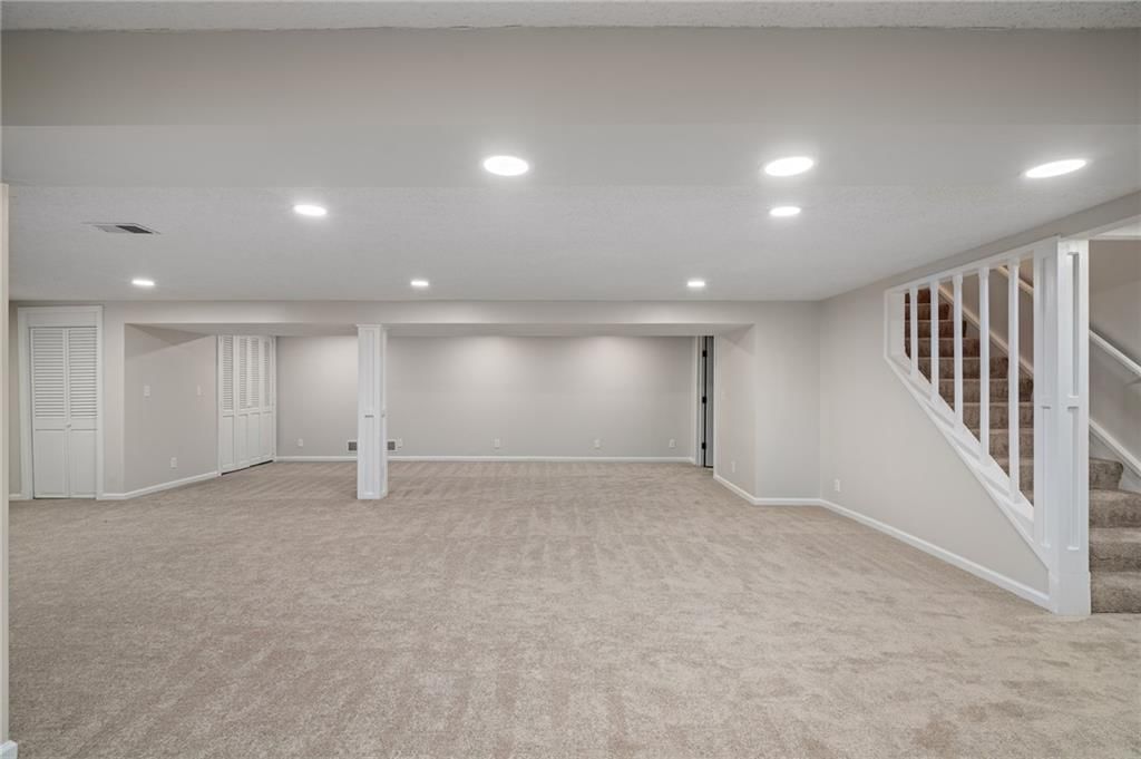 6333 Woodstock Street — photo 35