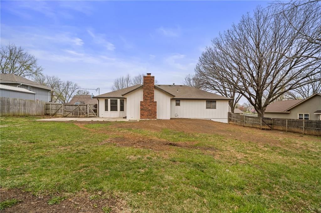 6333 Woodstock Street — photo 49