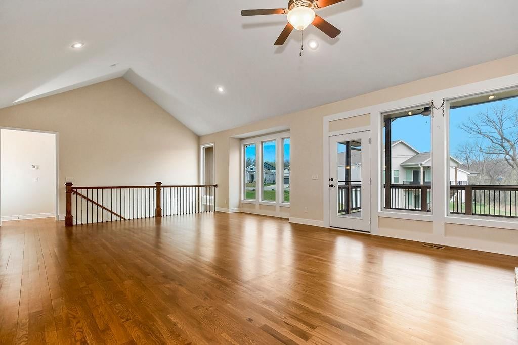 4925 NW Ridgewood Court — photo 6