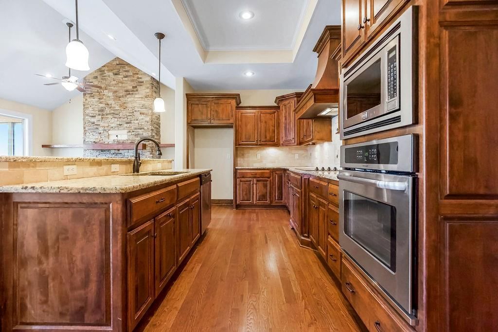 4925 NW Ridgewood Court — photo 11