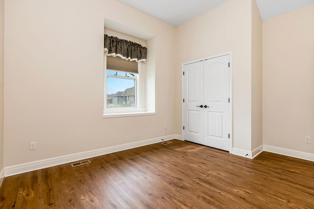 4925 NW Ridgewood Court — photo 19