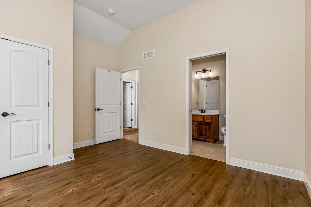 4925 NW Ridgewood Court — photo 20