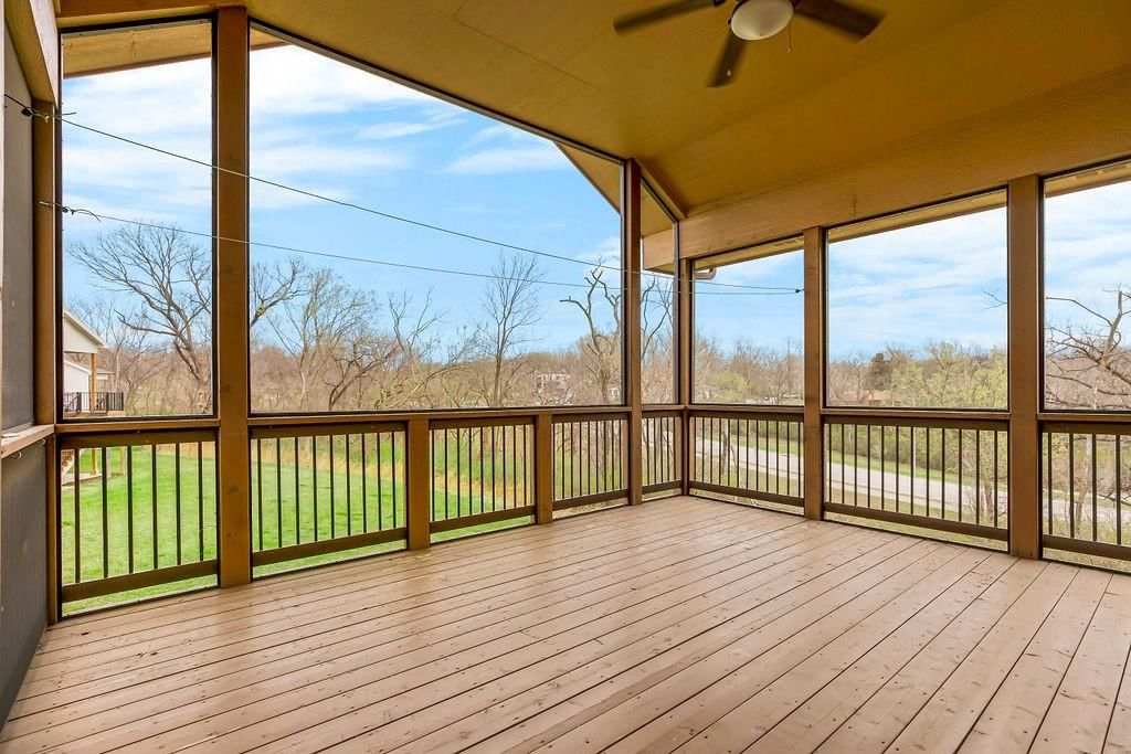 4925 NW Ridgewood Court — photo 22