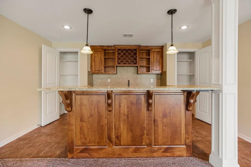 4925 NW Ridgewood Court — photo 25