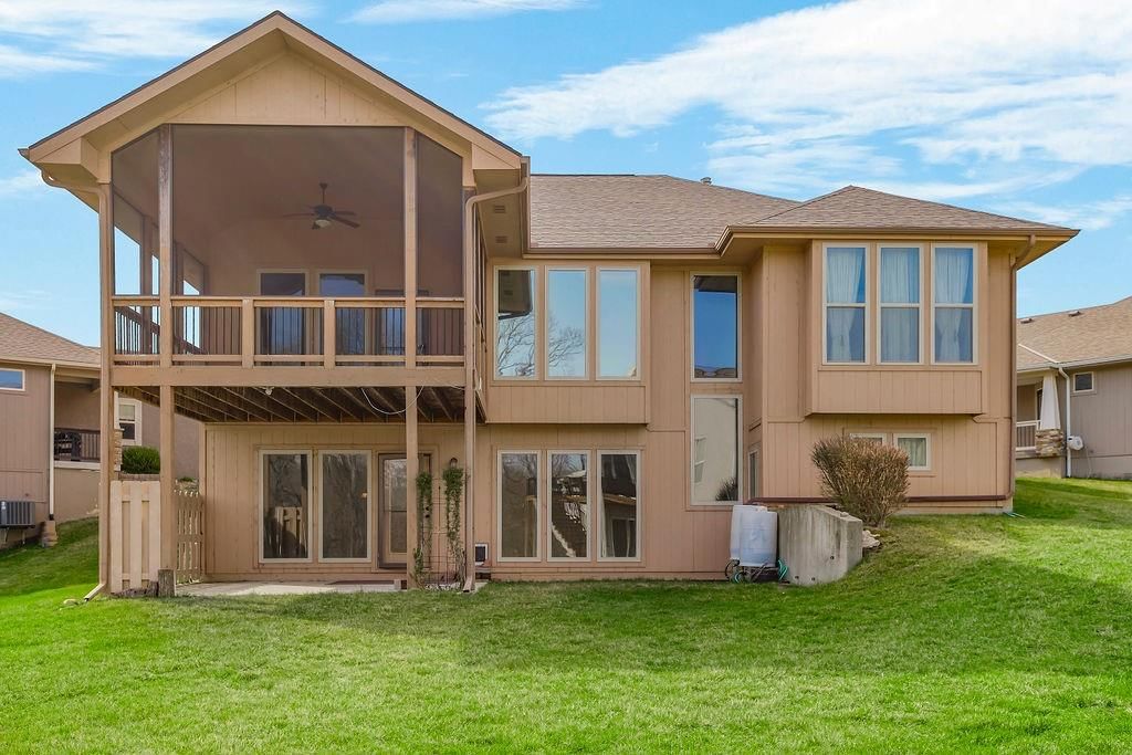 4925 NW Ridgewood Court — photo 30