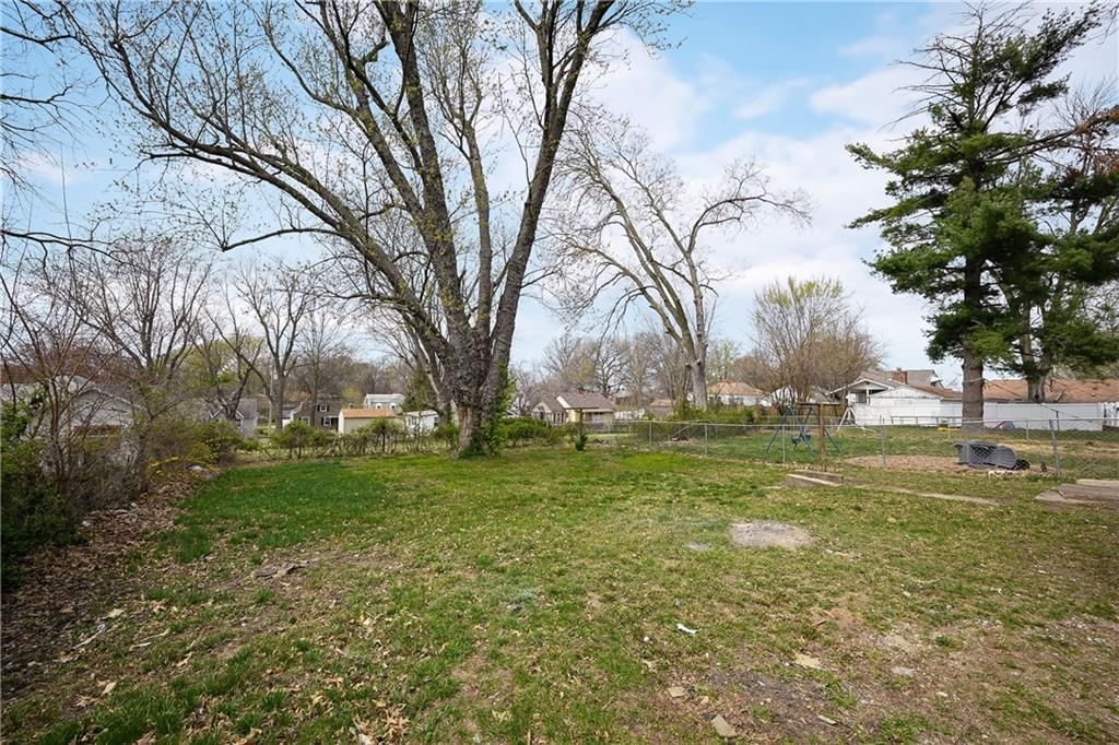 1326 S Spring Street — photo 19