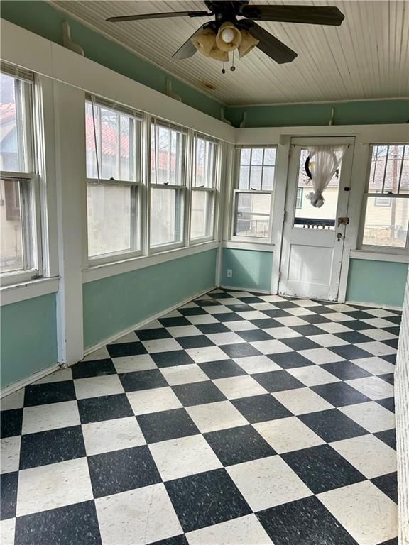 Photo 15 of 28 - 411 N Broadway Street