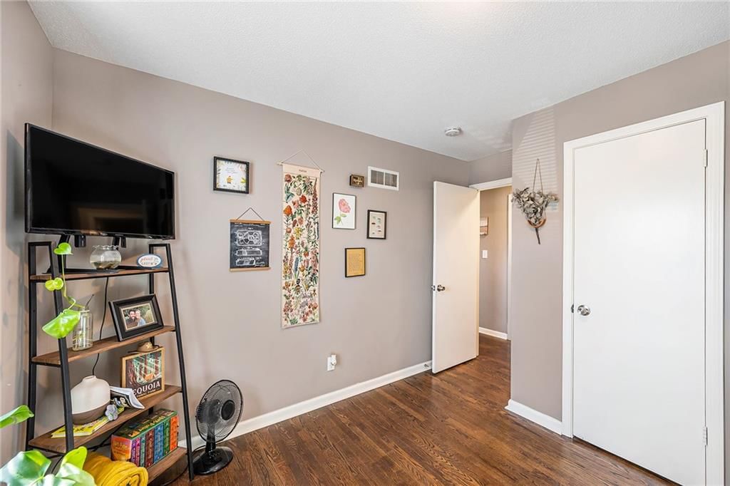 11004 Spring Valley Road — photo 13
