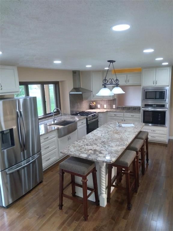 2096 Indian Road — photo 37