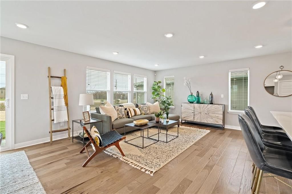 Photo 11 of 41 - 8821 SW 10th Street