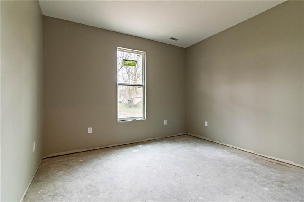 Photo 14 of 20 - 207 S Ward Street