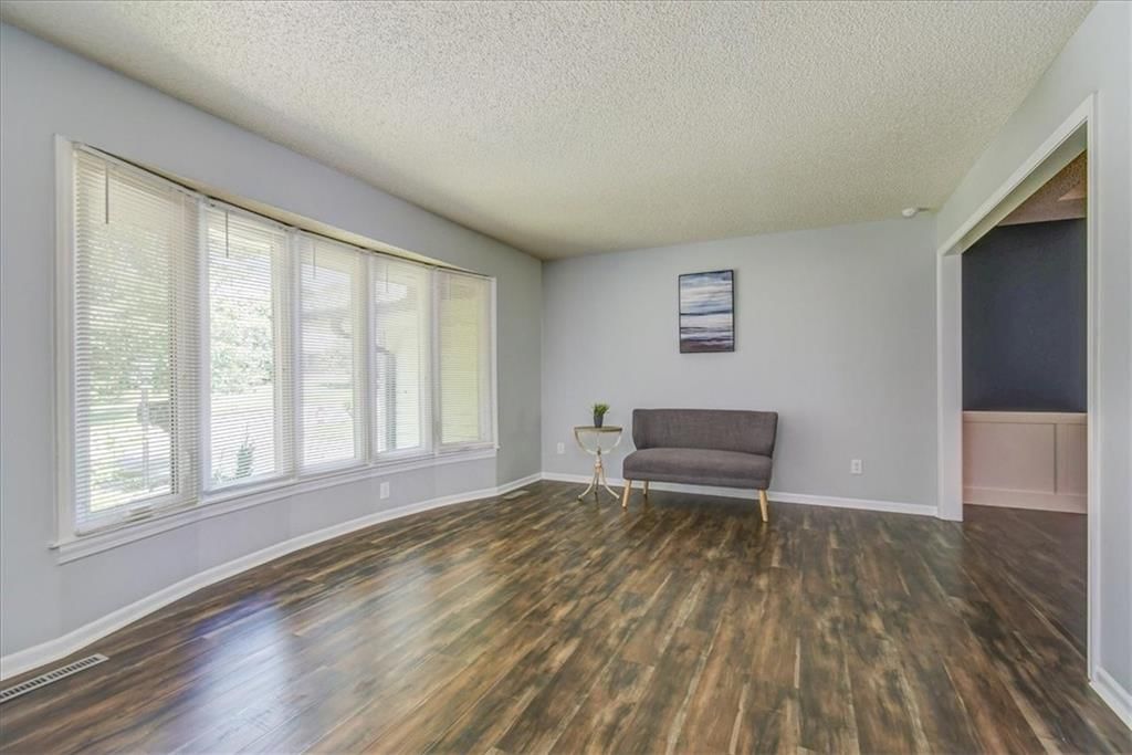 4907 Ridgeway Avenue — photo 9