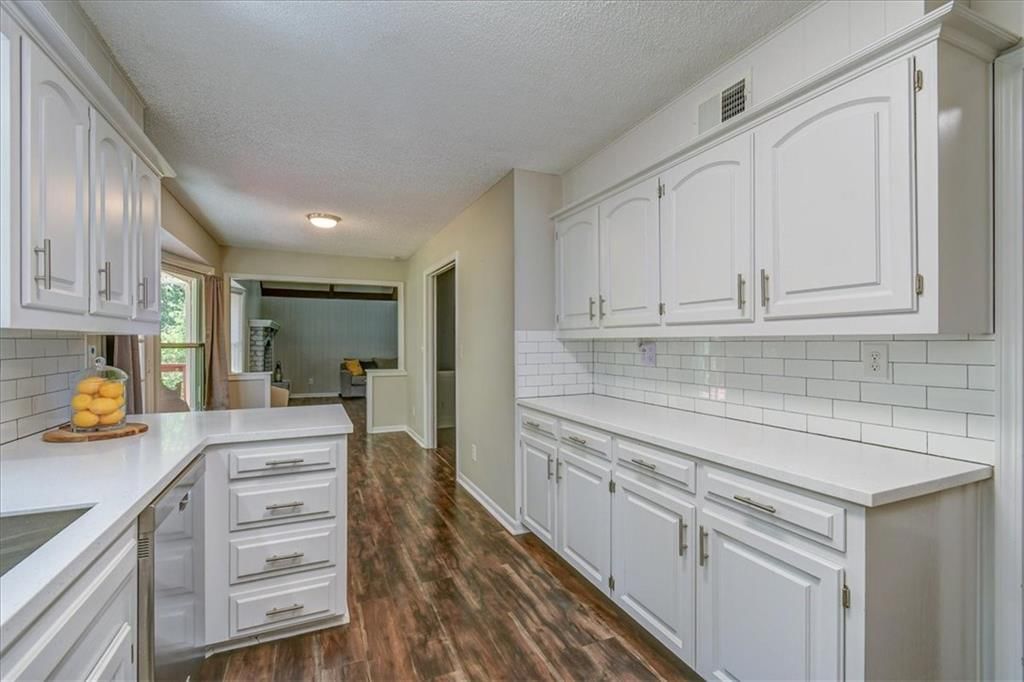 4907 Ridgeway Avenue — photo 13