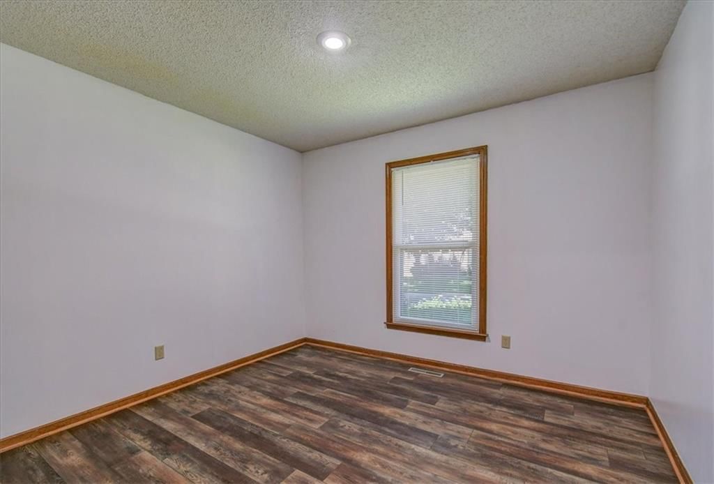 4907 Ridgeway Avenue — photo 21