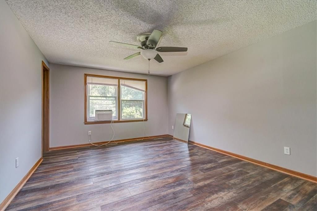 4907 Ridgeway Avenue — photo 23