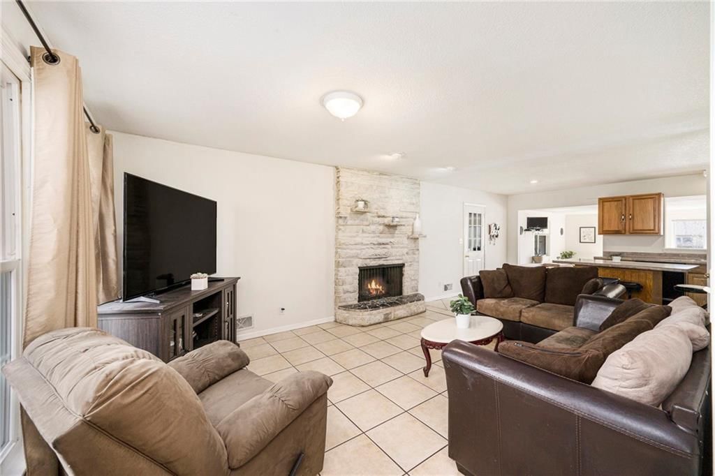 9019 E 51ST Terrace — photo 3