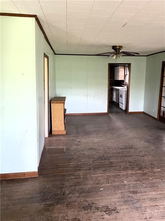 Photo 11 of 23 - 545 S Chestnut Street