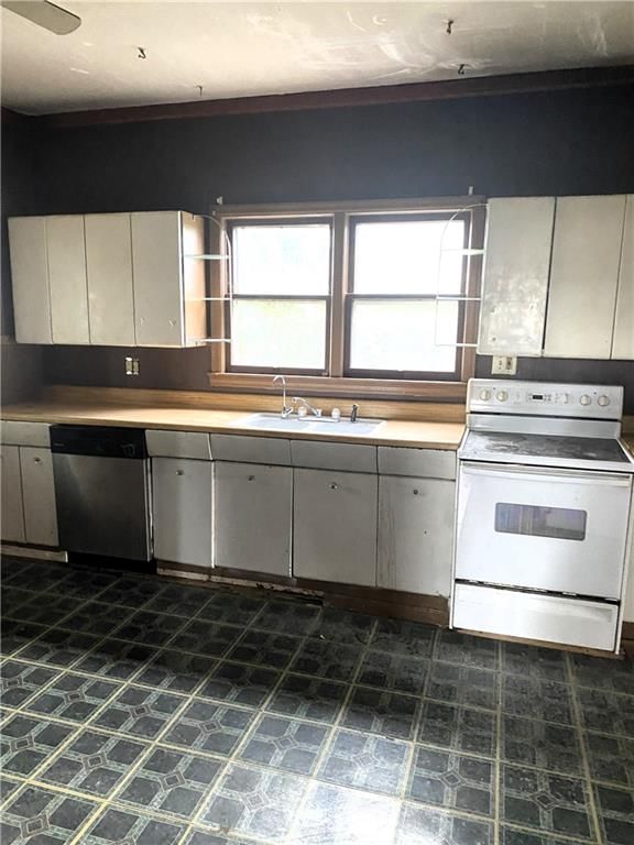 Photo 12 of 23 - 545 S Chestnut Street