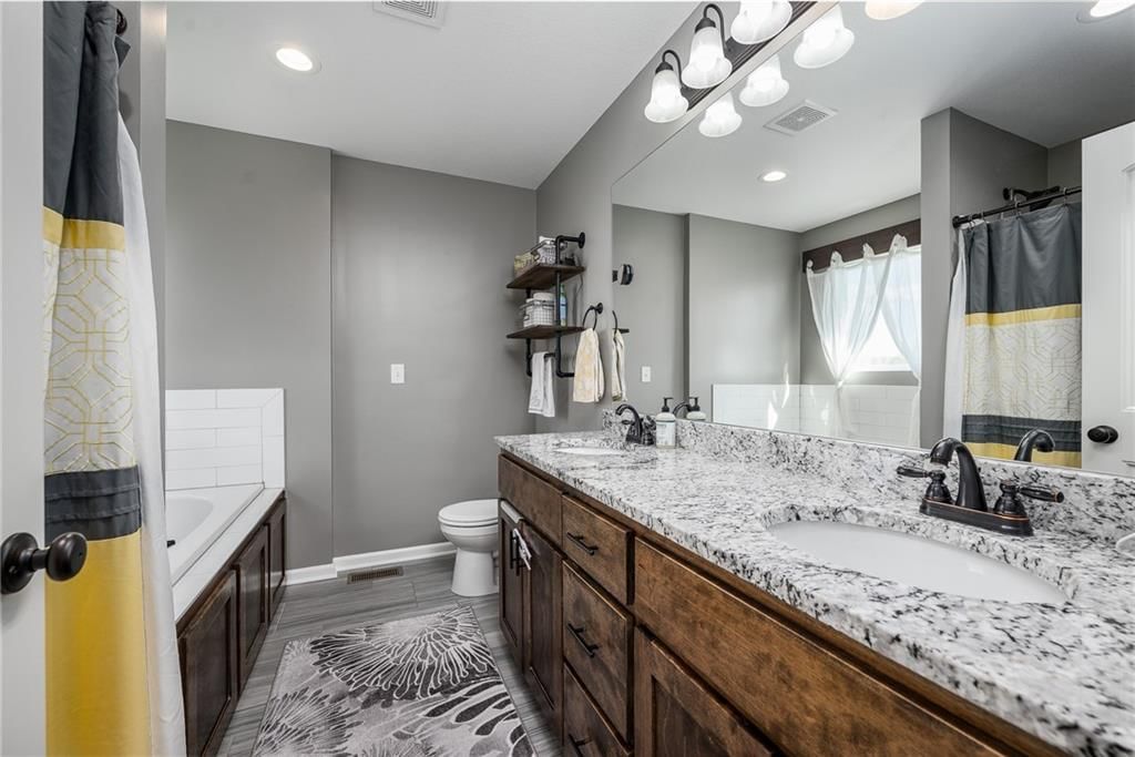 900 N Hickory Drive — photo 14